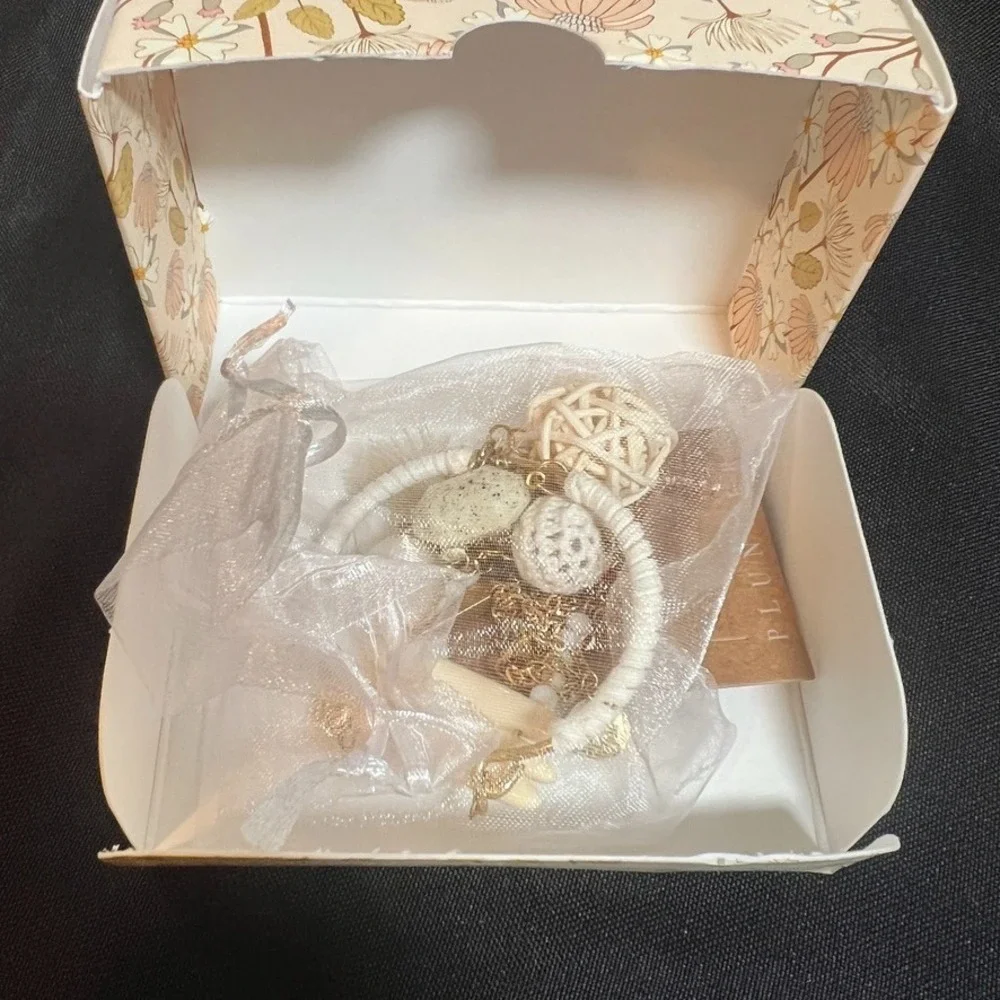 Plunder‎ Set Earrings Necklace White Neutral Charms Texture Boho Eclectic NIB